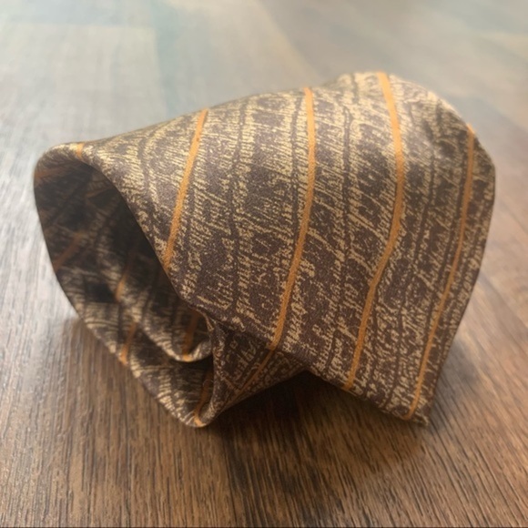 Escada Golden Silk Tie - Picture 3 of 7